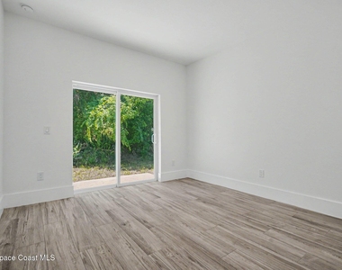 19 Travis Street - Photo Thumbnail 6