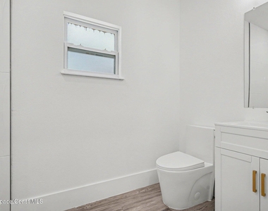 19 Travis Street - Photo Thumbnail 8
