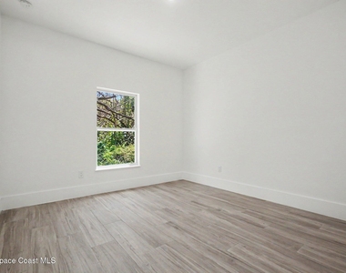 19 Travis Street - Photo Thumbnail 5