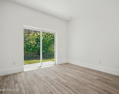 19 Travis Street - Photo Thumbnail 6