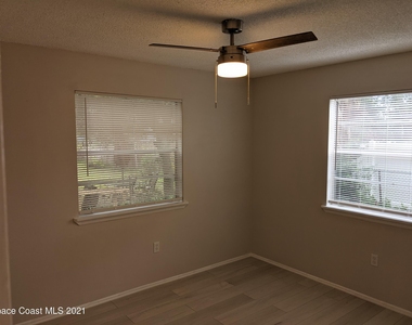 323 Olmstead Drive - Photo Thumbnail 7
