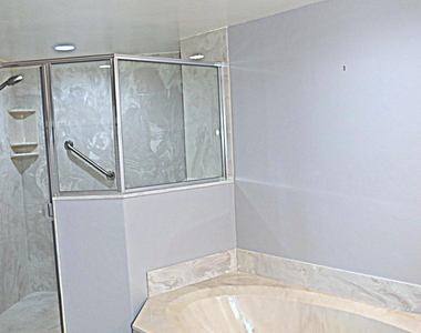 801 Del Rio Way - Photo Thumbnail 8