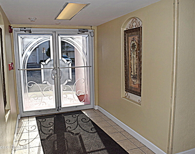 801 Del Rio Way - Photo Thumbnail 18