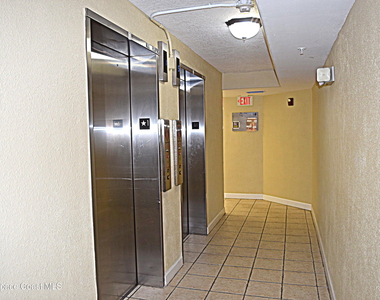 801 Del Rio Way - Photo Thumbnail 16