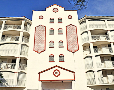 801 Del Rio Way - Photo Thumbnail 23