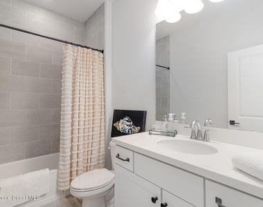 2406 Kamin Drive - Photo Thumbnail 13