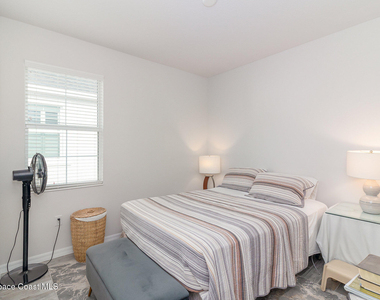 2406 Kamin Drive - Photo Thumbnail 12