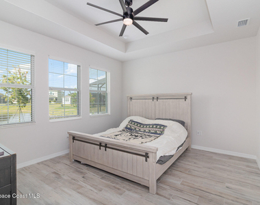 2406 Kamin Drive - Photo Thumbnail 7
