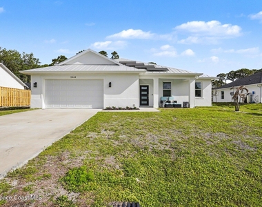 1444 Seeley Circle Nw - Photo Thumbnail 2