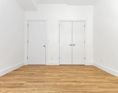 248 West 35th Street - Photo Thumbnail 5