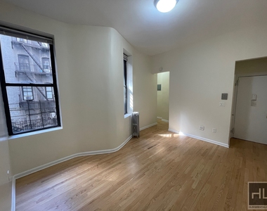 West 187 Street - Photo Thumbnail 1
