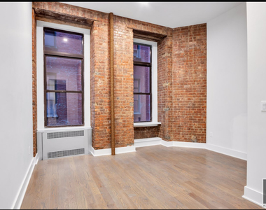 Madison Avenue - Photo Thumbnail 2