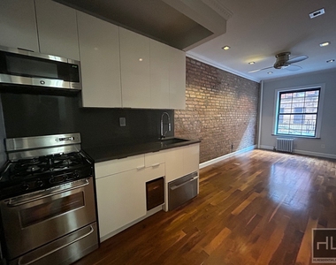 East 11th Street - Photo Thumbnail 1