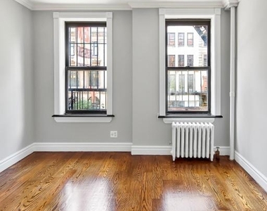East 23 Street - Photo Thumbnail 4