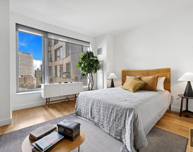 Spruce Street - Photo Thumbnail 1