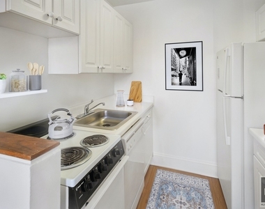 West 34th Street - Photo Thumbnail 2