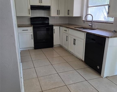 6100 Wyoming Avenue - Photo Thumbnail 11