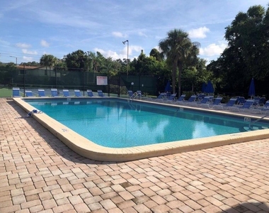 501 E Bay Drive - Photo Thumbnail 23