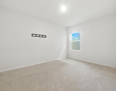 1753 Bent Branch Avenue - Photo Thumbnail 21