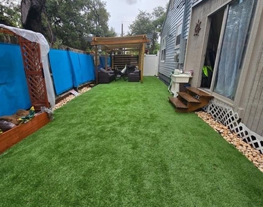 9320 N Elmer Street - Photo Thumbnail 12