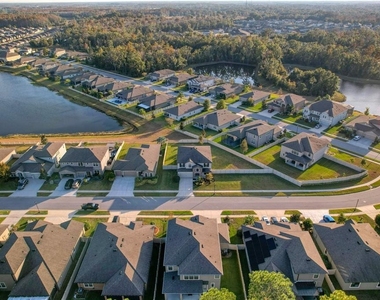 18576 Obregan Drive - Photo Thumbnail 12