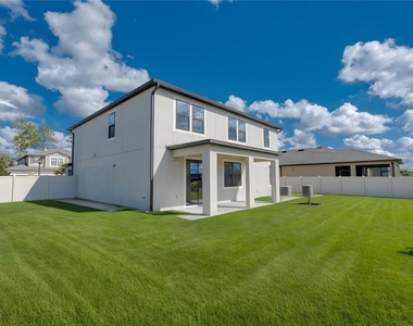 18576 Obregan Drive - Photo Thumbnail 7