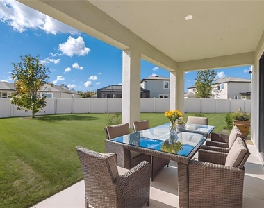 18576 Obregan Drive - Photo Thumbnail 4