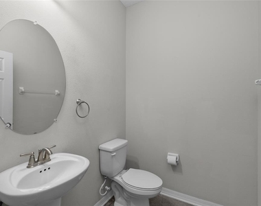 18576 Obregan Drive - Photo Thumbnail 27
