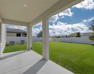 18576 Obregan Drive - Photo Thumbnail 5