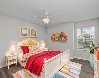 18576 Obregan Drive - Photo Thumbnail 38