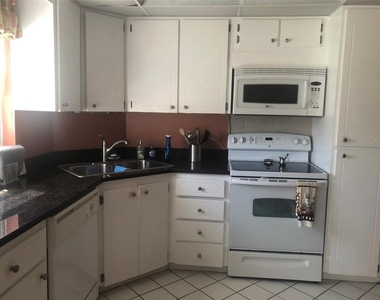 221 Cedarwood Circle - Photo Thumbnail 7