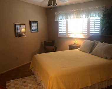 221 Cedarwood Circle - Photo Thumbnail 19
