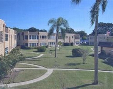 221 Cedarwood Circle - Photo Thumbnail 2