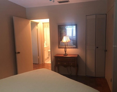 221 Cedarwood Circle - Photo Thumbnail 18