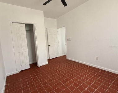 501 Athens Street - Photo Thumbnail 10