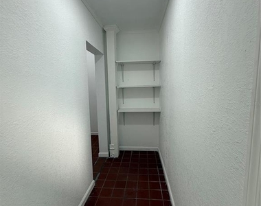 501 Athens Street - Photo Thumbnail 4
