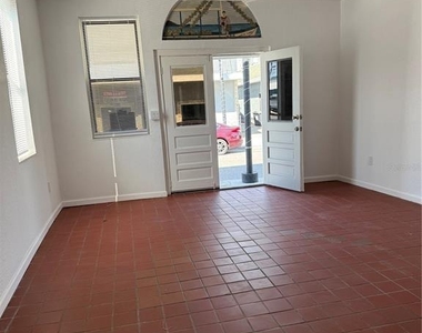 501 Athens Street - Photo Thumbnail 6