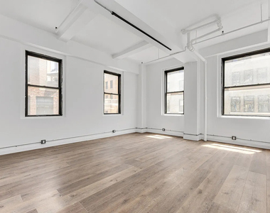 255 West 36th Street - Photo Thumbnail 1