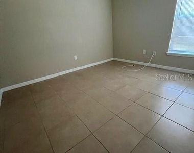 832 Abbeville Court - Photo Thumbnail 3