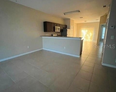 832 Abbeville Court - Photo Thumbnail 2