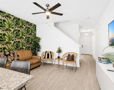 5492 Paradise Cay Circle - Photo Thumbnail 12