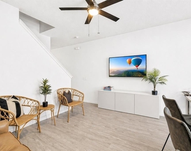 5492 Paradise Cay Circle - Photo Thumbnail 11