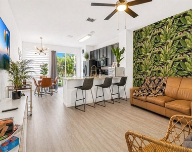 5492 Paradise Cay Circle - Photo Thumbnail 13
