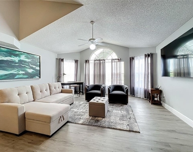 2731 N Poinciana Boulevard - Photo Thumbnail 28