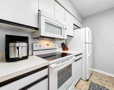 2731 N Poinciana Boulevard - Photo Thumbnail 46