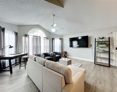 2731 N Poinciana Boulevard - Photo Thumbnail 26