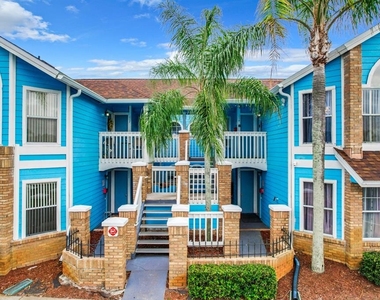 2731 N Poinciana Boulevard - Photo Thumbnail 11