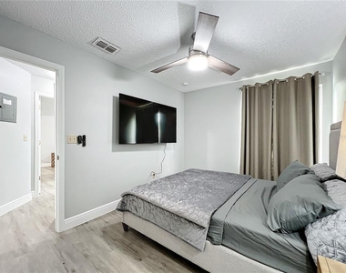 2731 N Poinciana Boulevard - Photo Thumbnail 70