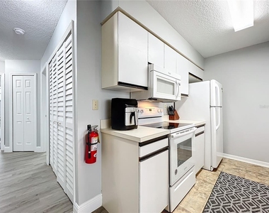 2731 N Poinciana Boulevard - Photo Thumbnail 44