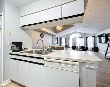 2731 N Poinciana Boulevard - Photo Thumbnail 43